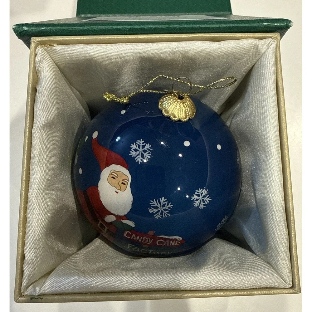 Pier 1 Li Bien 3” Christmas Ornament 2018 Santa & Ginger Bread House, sign post